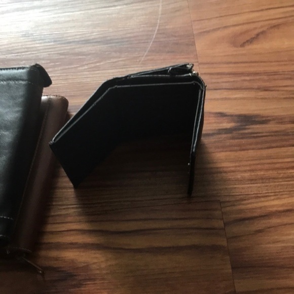 3 wallets no brand names - Picture 6 of 6